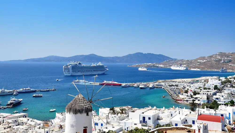 Islas griegas: De crucero por los secretos mejor guardados del Egeo