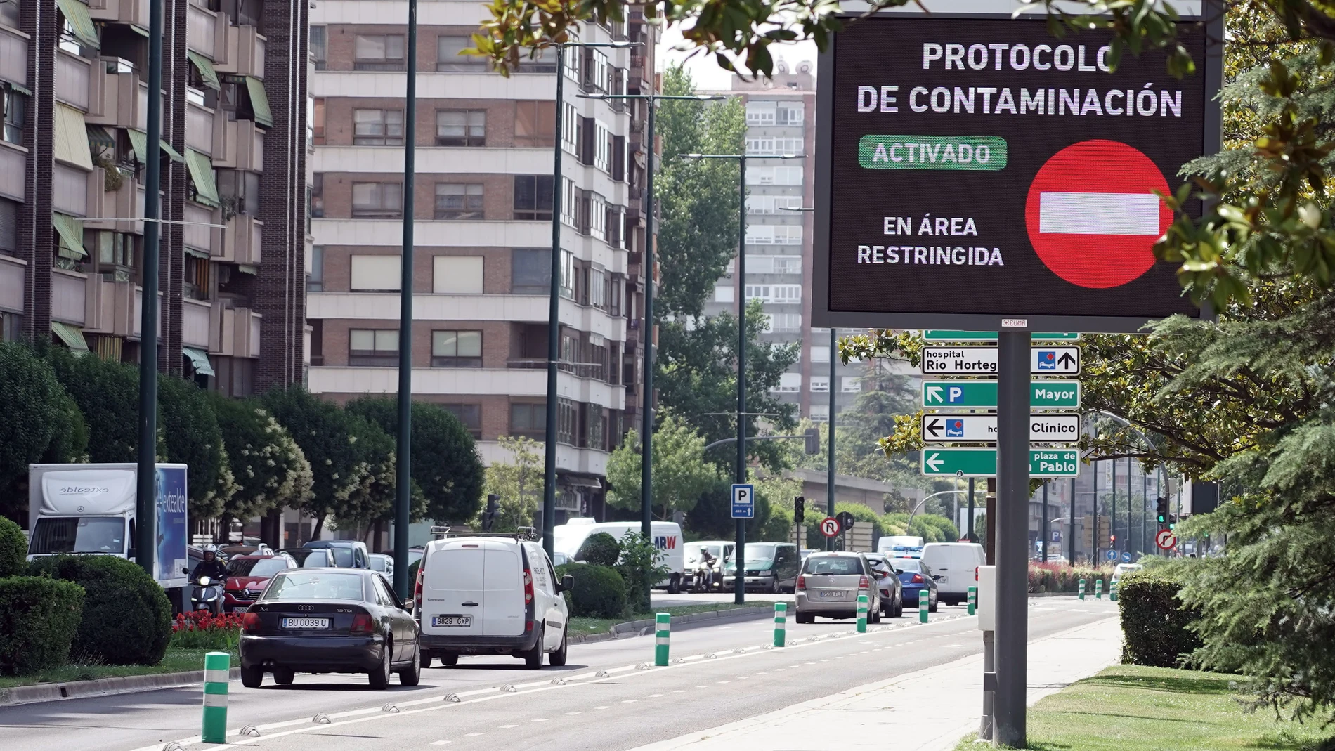 Restricciones del Ayuntamiento de Valladolid al tráfico en la 'almendra central' ante la contaminación por ozono.