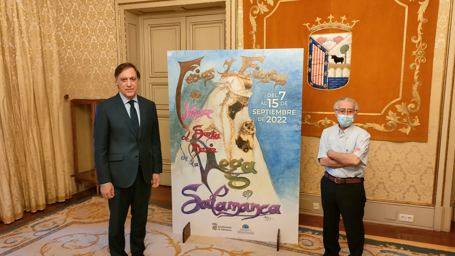 El alcalde de Salamanca, Carlos García Carbayo, presenta el cartel de las Fiestas