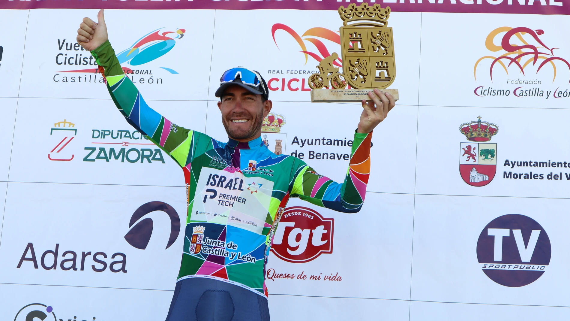 El ciclista italiano del equipo Israel, Giacomo Nizzolo, vencedor y líder tras la primera etapa de la XXXVI Vuelta Ciclista Internacional Castilla y León, disputada este miércoles entre Benavente y Morales del Vino (Zamora)