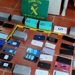 Móviles sustraídos recuperados por la Guardia Civil en el marco de la operación 'Shipping'