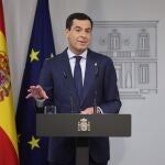 El presidente de la Junta de Andalucía, Juanma Moreno Bonilla, tras su reunión con el presidente del Gobierno, Pedro Sánchez. Eduardo Parra / Europa Press