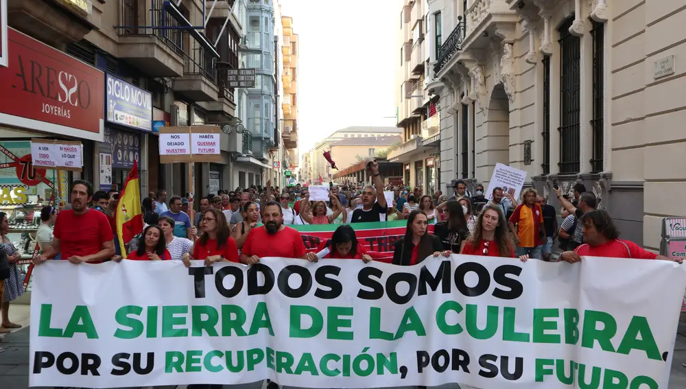 Manifestación a favor de la Sierra de la Culebra