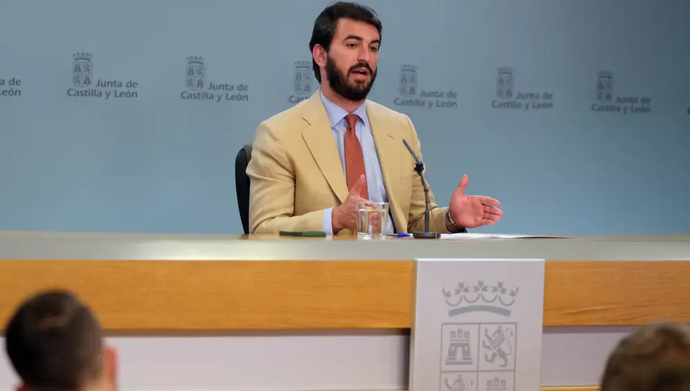 El vicepresidente Juan García-Gallardo valora ante los medios la reunión