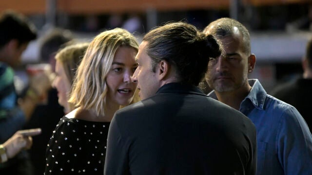 La presidenta de Inditex, Marta Ortega, y su marido, Carlos Torreta, en el concierto de Rosalía. Ep
