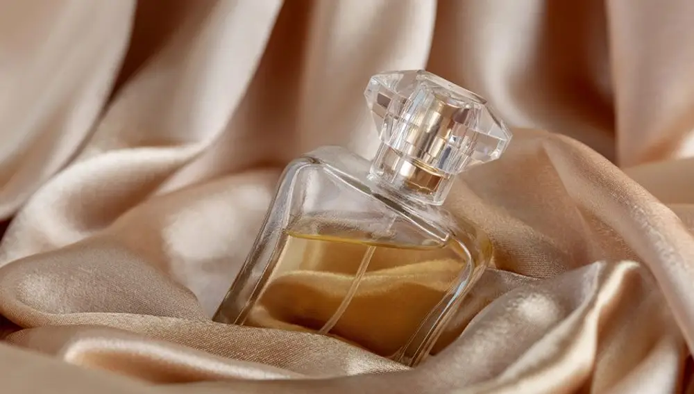 Diferencia entre colonia y perfume: ¿por qué no es lo mismo?