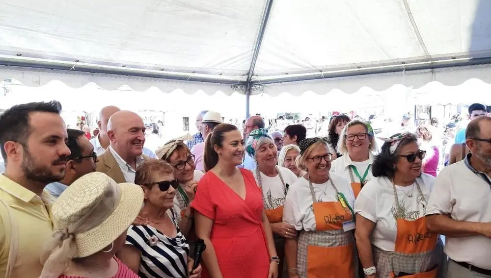 Barcones y Carnero, durante su visita a la Feria Rural de La Raya. DELEGACIÓN GOBIERNO 31/07/2022