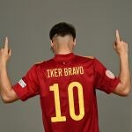 Iker Bravo con España.