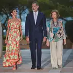Los Reyes de España, Felipe Vi y Letizia Ortíz junto con Reina Sofía, en la recepción ofrecida a las autoridades de las Islas Baleares y a una representación de la sociedad balear en el Palacio de Marivent