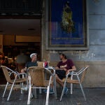 Las terrazas de Ciutat Vella, Gràcia y Enric Granados tendrán que cerrar una hora antes