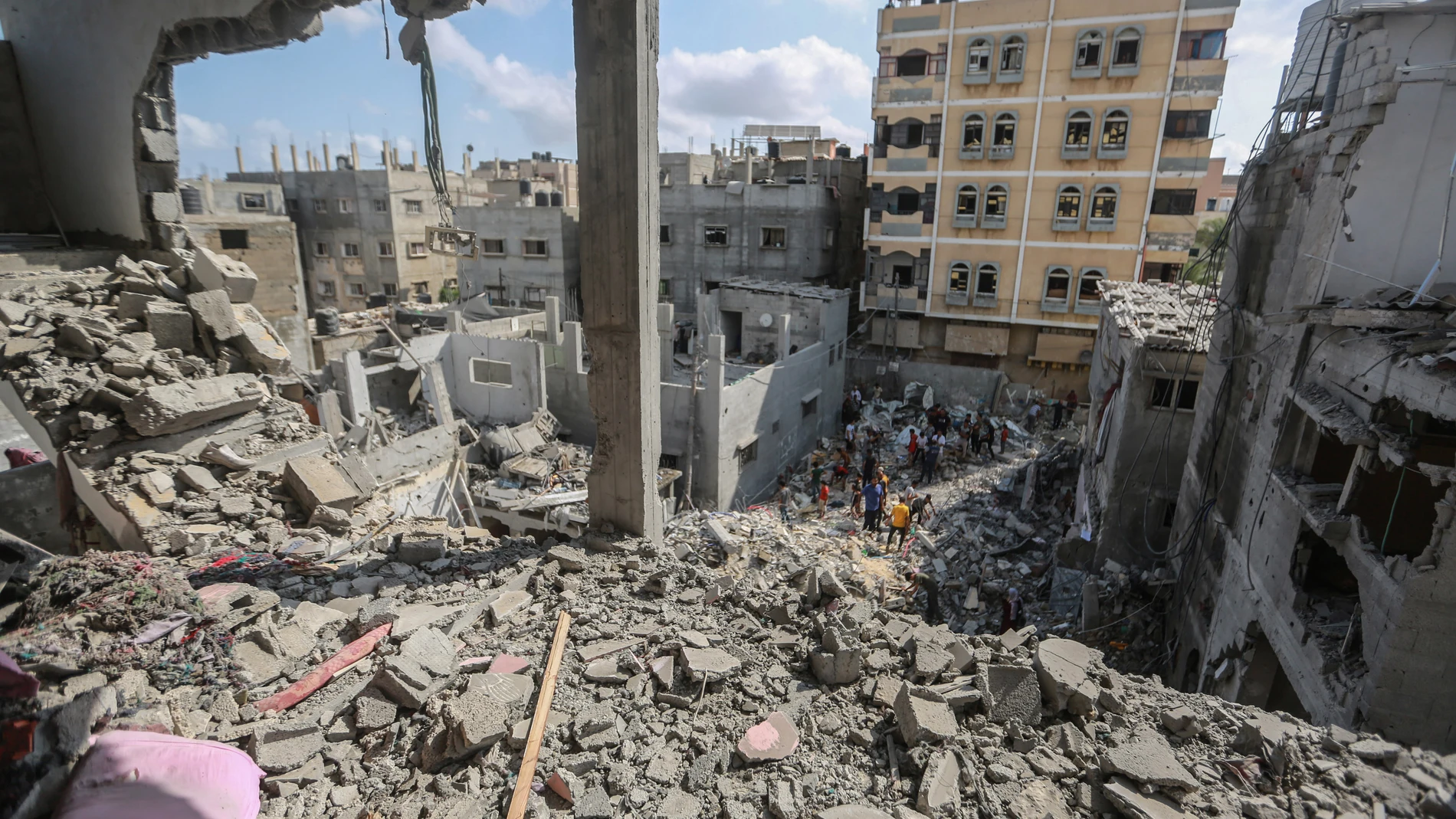 Un edificio destruido en Rafah, al sur de la franja de Gaza