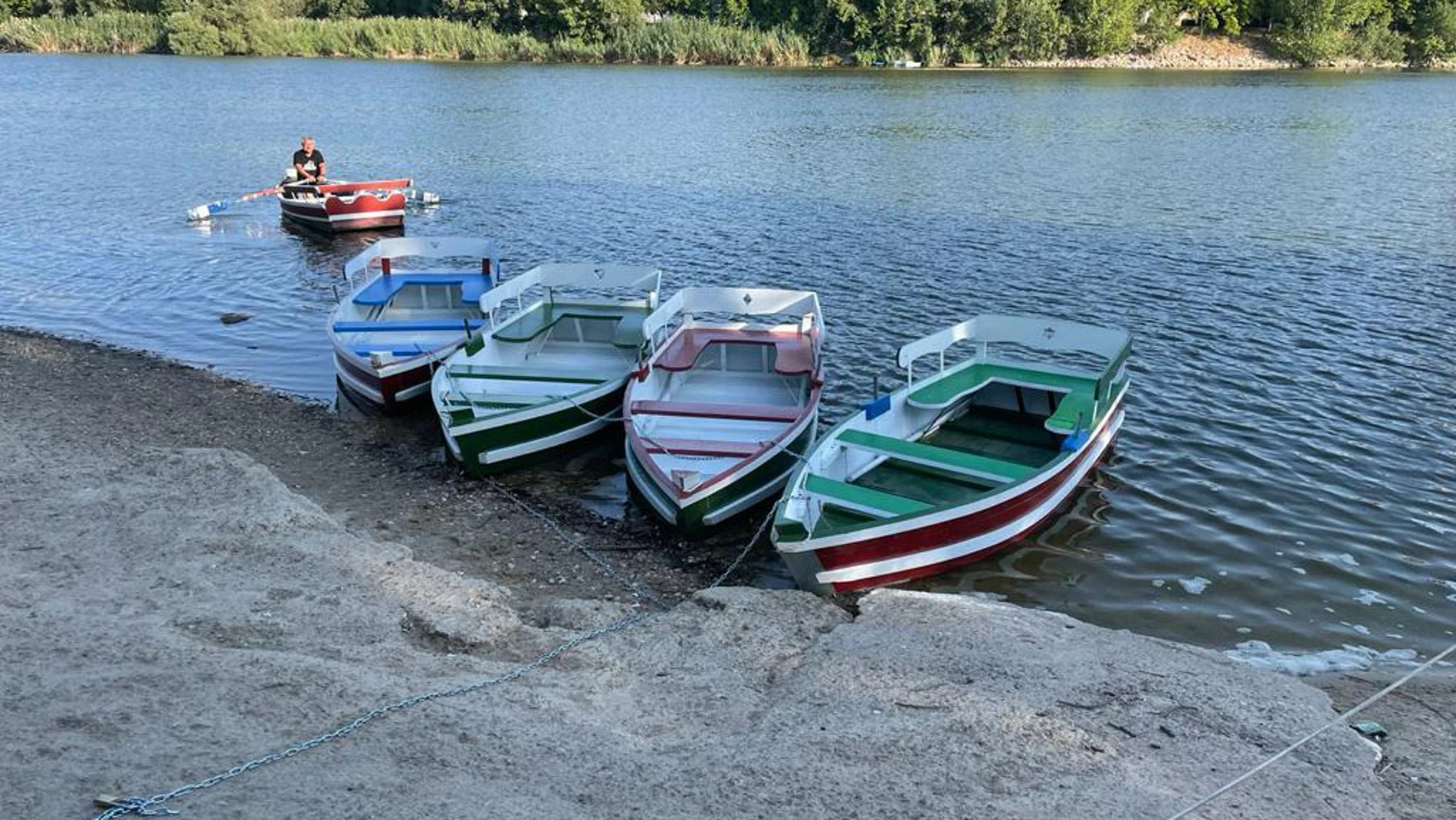 Nuevas barcas en las aceñas de Olivares (Zamora)