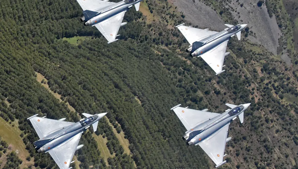 Cuatro cazas Eurofighter del Ala 14