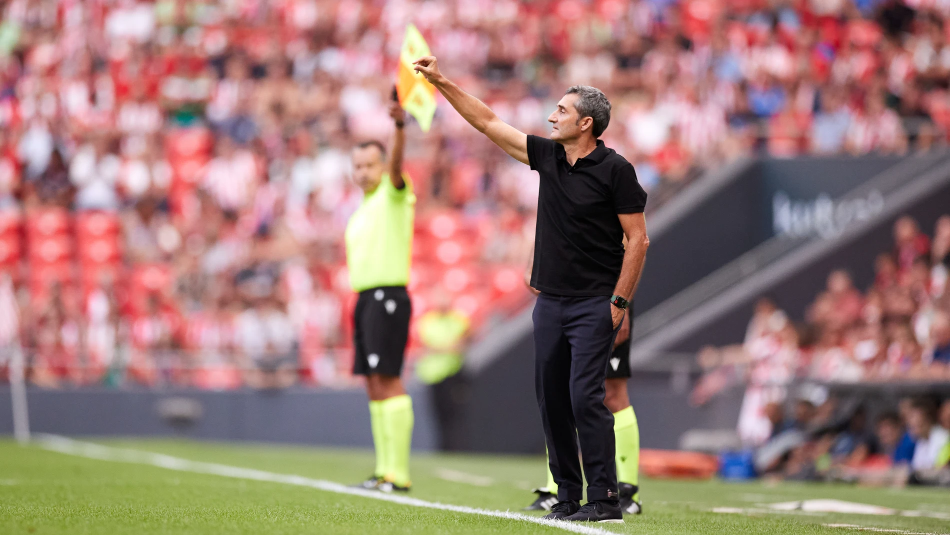 Valverde da instrucciones durante el partido ante el Mallorca