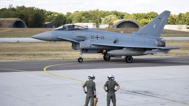 Un Eurofighter alemán se prepara para el despegue en la Base Aérea de Neuburg en Alemania