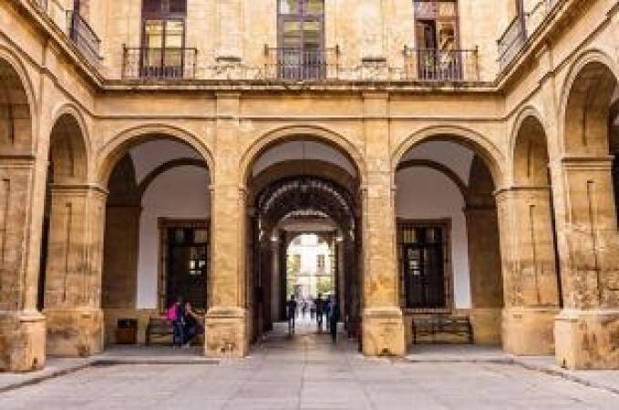 Fábrica de Tabacos, sede de la Universidad de Sevilla. UNIVERSIDAD DE SEVILLA