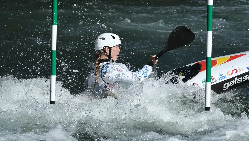 La palista Maite Odriozola Etxaniz , durante la prueba C-1 en el XXVIII Campeonato de España de Eslálom Olímpico que se celebra en Sabero (León), este sábado
