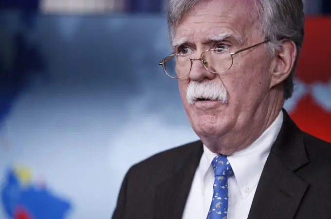 John Bolton: «Volver al pacto nuclear con Irán nos pondría en peligro»