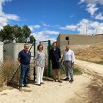 La presidenta de la Diputación de Palencia, Ángeles Armisén visita la estación depuradora de aguas residuales de Belmonte de Campos
