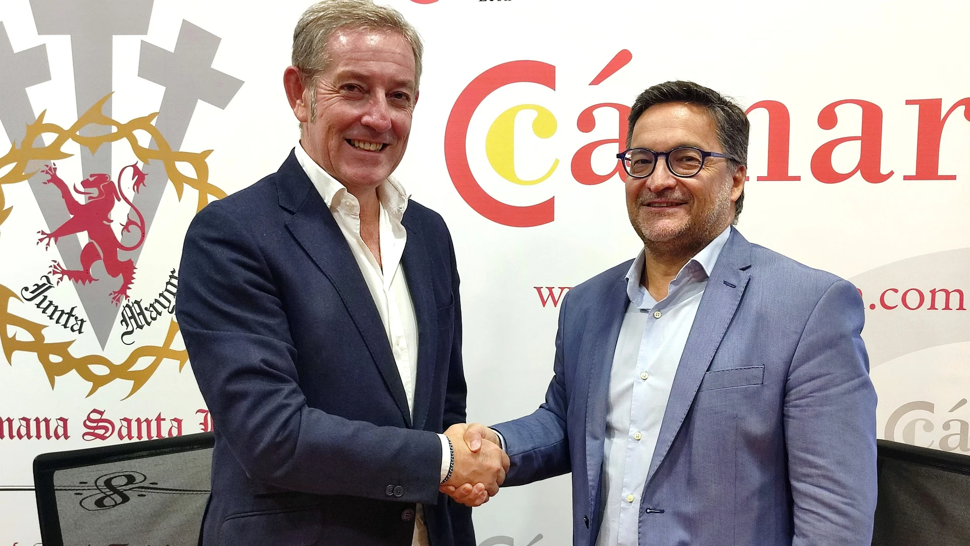 Cámara de Comercio y Junta Mayor de la Semana Santa de León firman un acuerdo sobre el Encuentro Nacional de Cofradías
