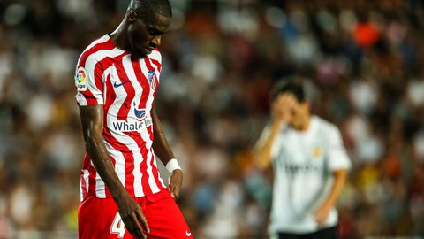 Geoffrey Kondogbia con el Atlético de Madrid.