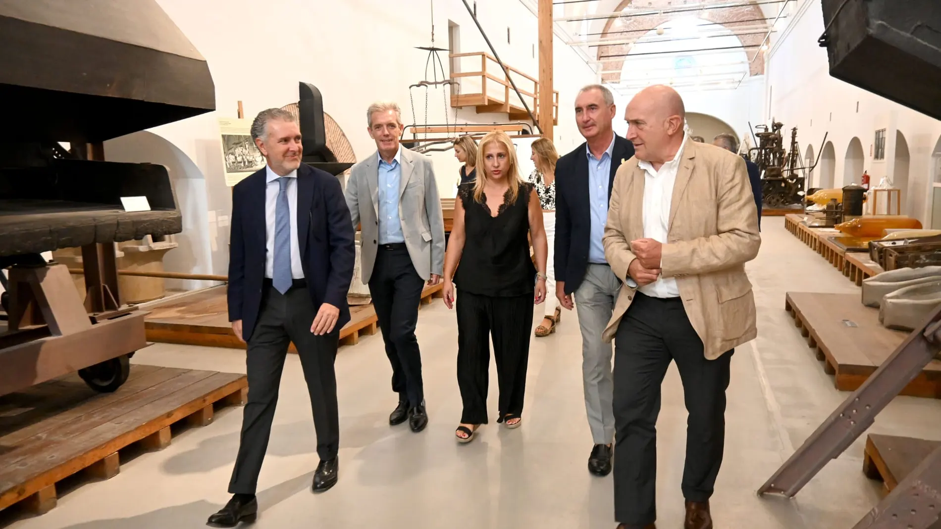 El consejero de la Presidencia, Jesús Julio Carnero, preside en las instalaciones de la Real Fábrica de Cristales de La Granja de San Ildefonso, la Comisión General de Coordinación Territorial