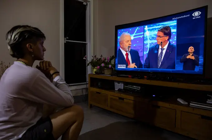 Bolsonaro y Lula se enfrentan en el primer debate televisado con la corrupción como tema clave