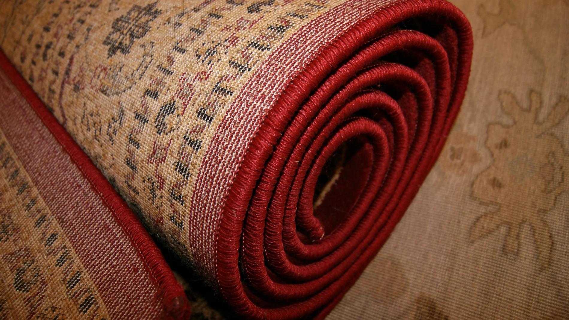 Imagen de una alfombra | Fuente: Pixabay / Vedran Brnjetic