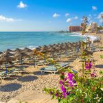 Los turistas eligen Benalmádena como destino de vacaciones por sus 20 kilómetros de litoral con 12 playas de todo tipo