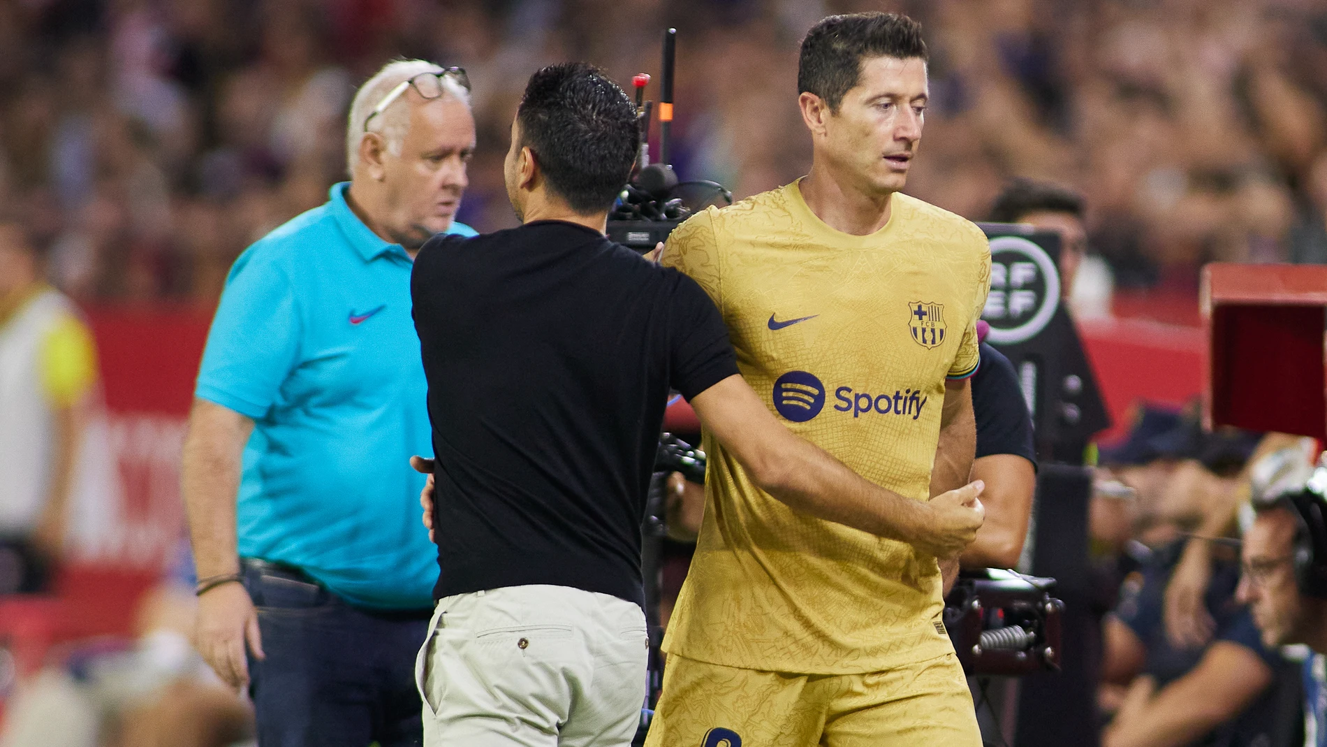 Xavi y Lewandowski, dos de las piezas que ilusionan a la hinchada culé