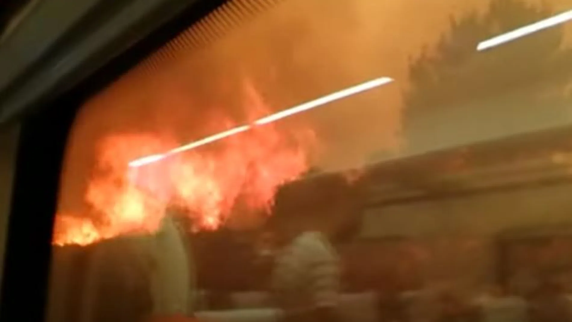Imagen del incendio de Bejís desde el interior del tren