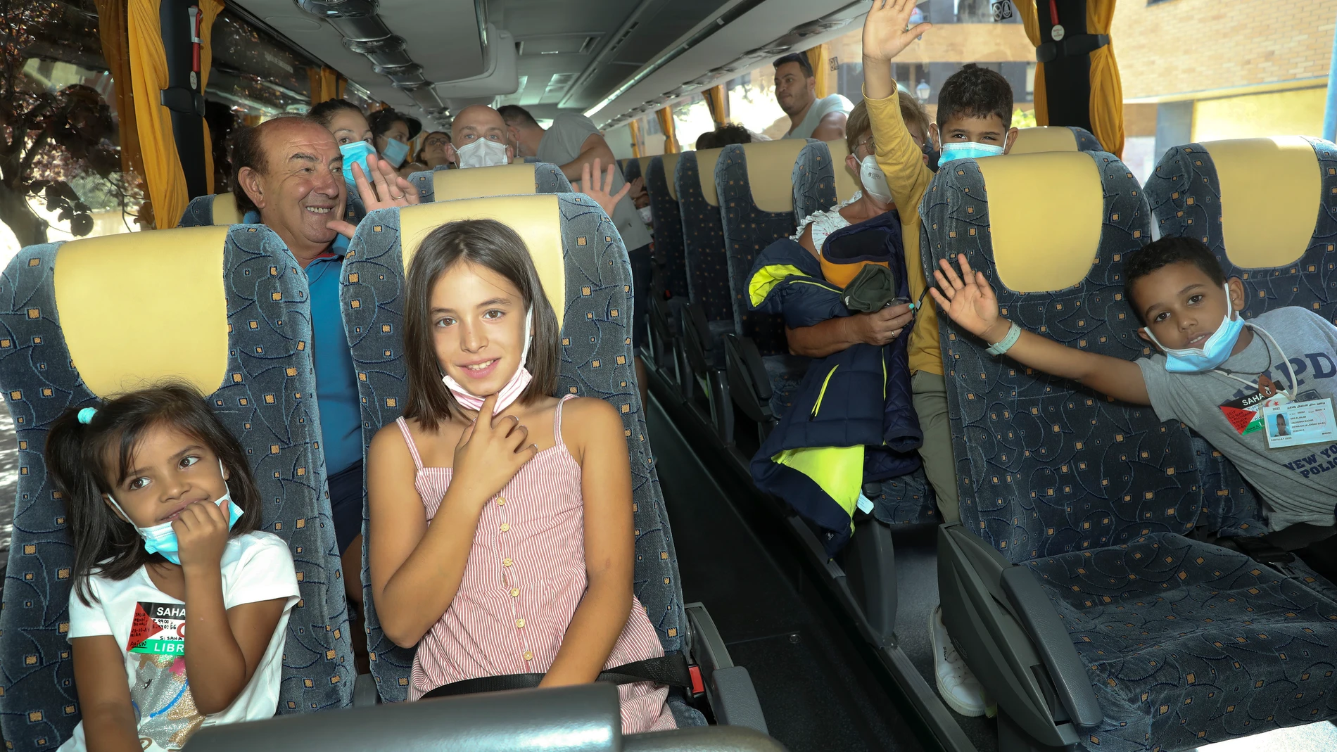 Despedida de los niños saharauis que han pasado el verano junto a familias de Palencia