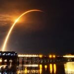 Uno de los vídeos de la segunda etapa del cohete Falcon 9 de Space X. Malcolm Denemark/Florida Today via AP)