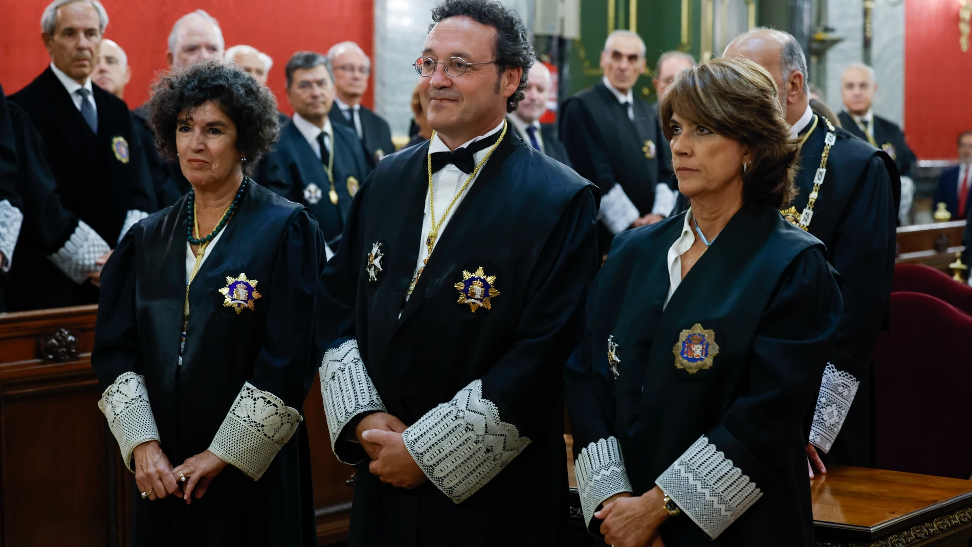 Dolores Delgado (dcha.), en la toma de posesión de Álvaro García Ortiz como nuevo fiscal general del Estado el pasado día 5 en el Tribunal Supremo