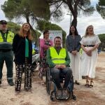 El director adjunto de Aspaym Castilla y León, Fran Sardón; la delegada del Gobierno en la Comunidad, Virginia Barcones, y la jefa provincial coordinadora de Tráfico, Inmaculada Matías Fernández, durante la campaña en Valladolid ASPAYM 07/09/2022