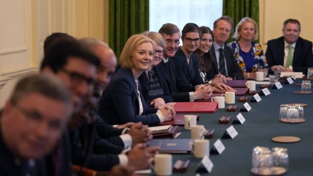 Liz Truss presidió este miércoles la primera reunión de su Gabinete en Downing Street