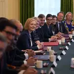 Liz Truss presidió este miércoles la primera reunión de su Gabinete en Downing Street