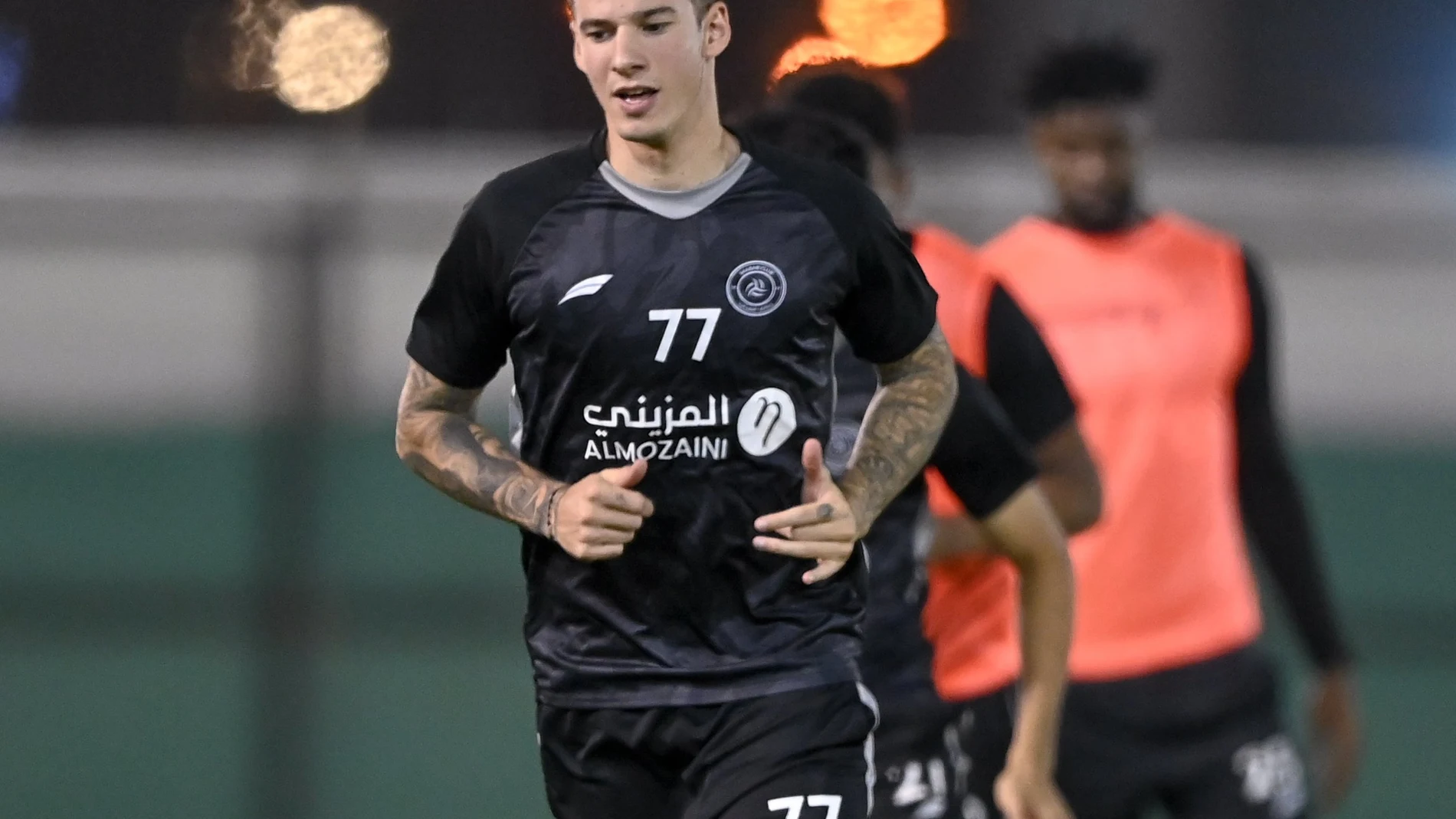 Santi Mina, en un entrenamiento con el Al Shabab de Arabia Saudí