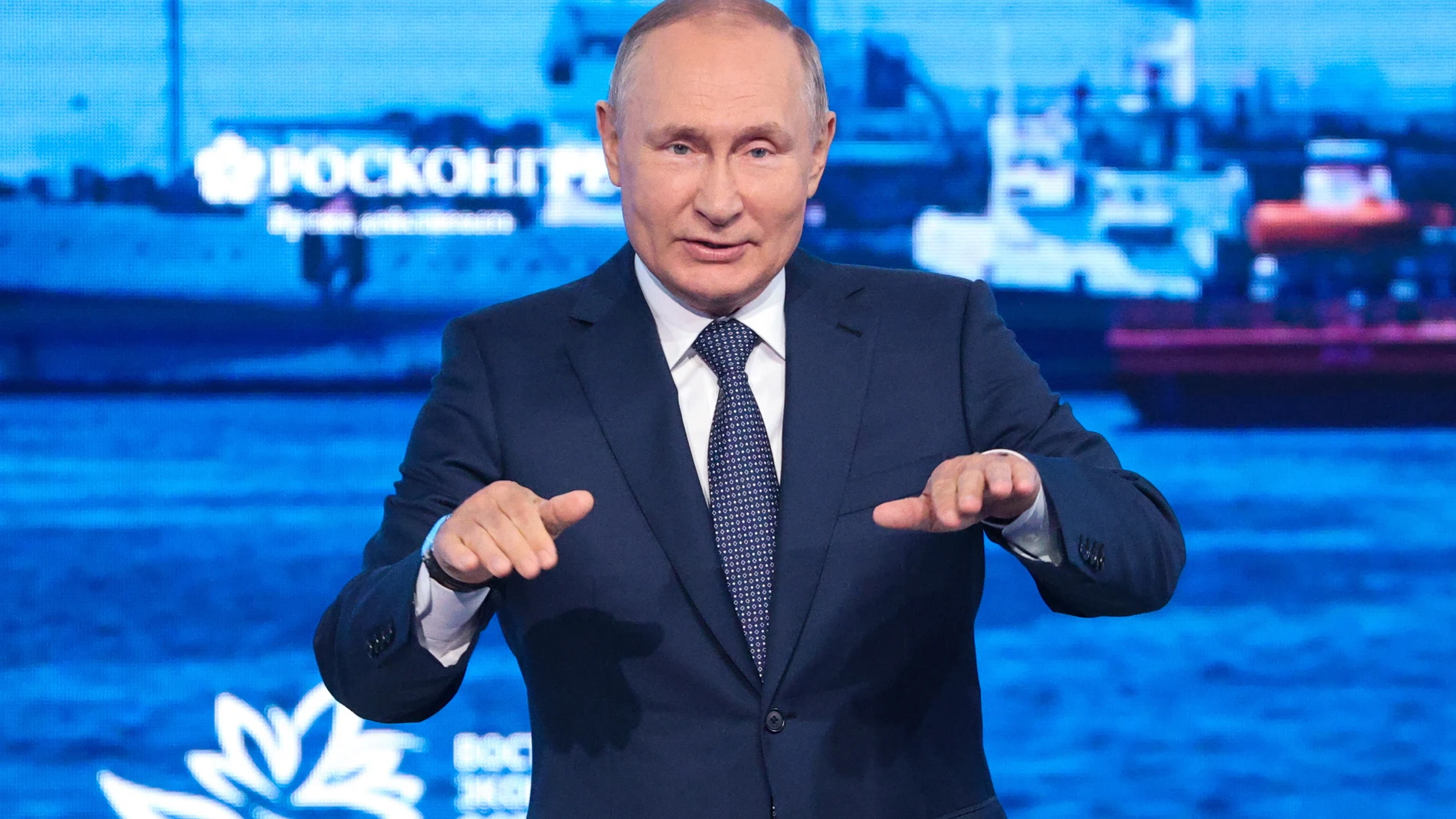 Vladimir Putin en el VII Foro Económico Oriental en Vladivostok, capital del lejano oriente ruso.