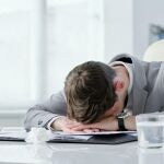 El "Quiet quitting” consiste con romper con las horas extra y las tareas adicionales