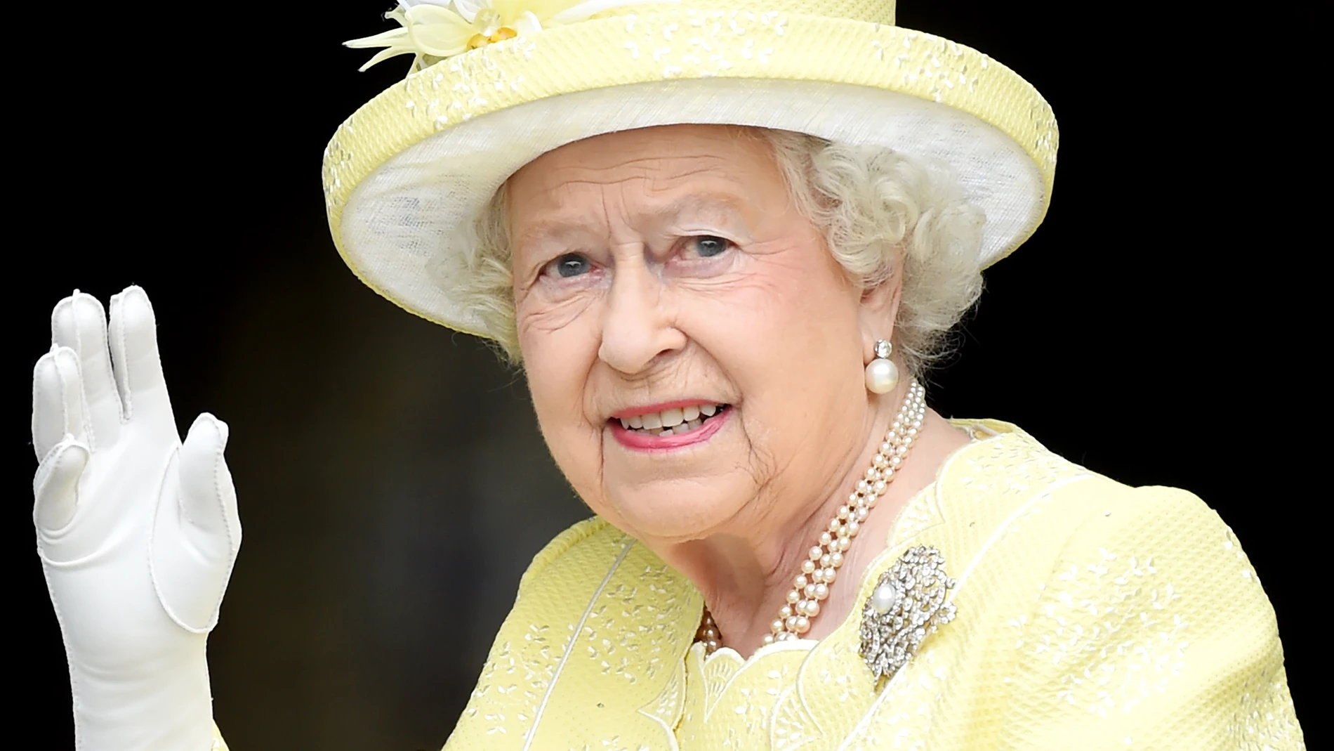 El reina Isabel II