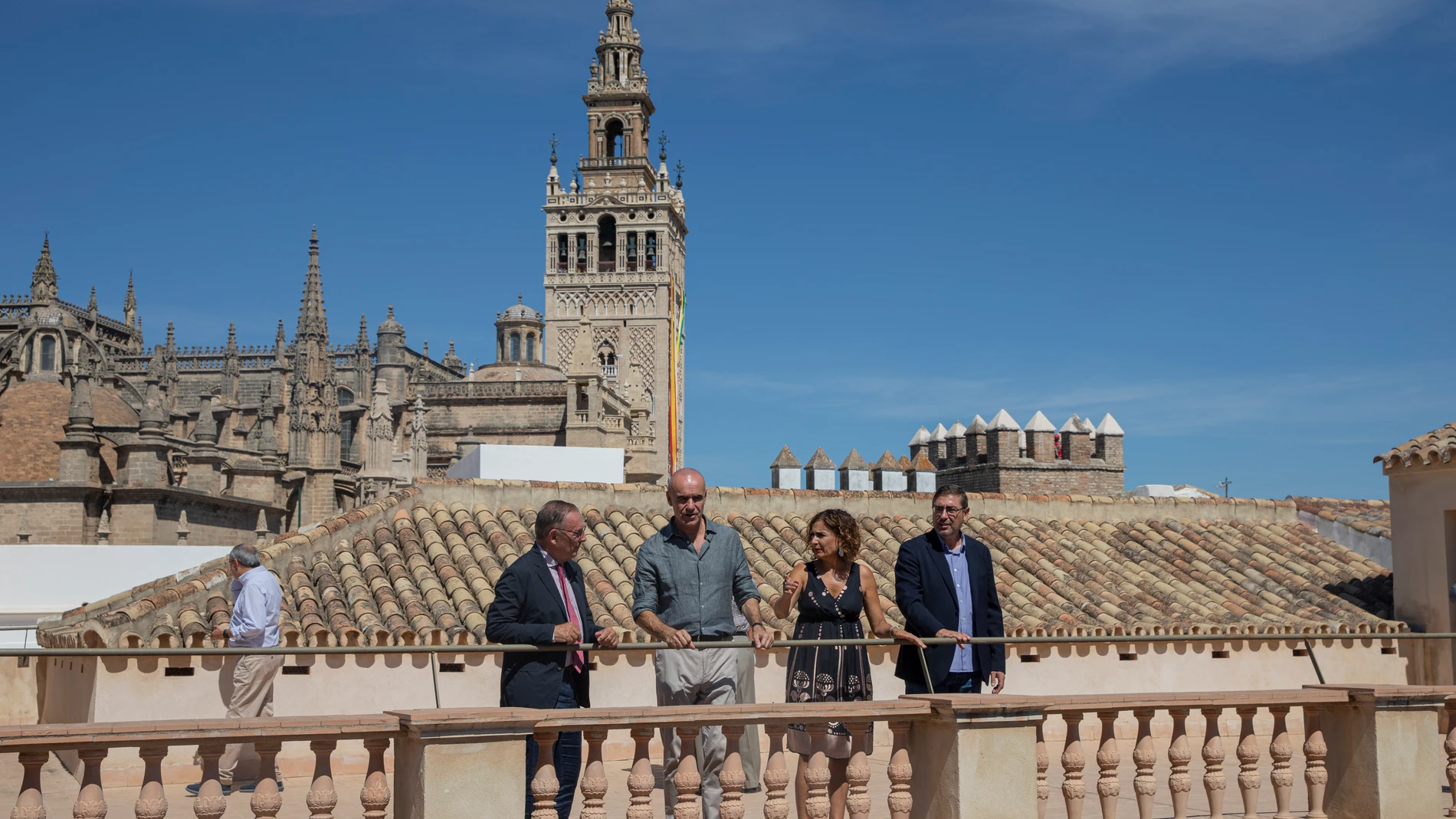 María Jesús Montero, este sábado en Sevilla junto al alcalde, Antonio Muñoz