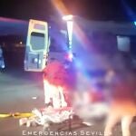 Joven herido grave en un accidente vial en un aparcamiento de un centro comercial de Sevilla Este TWITTER EMERGENCIAS SEVILLA 11/09/2022