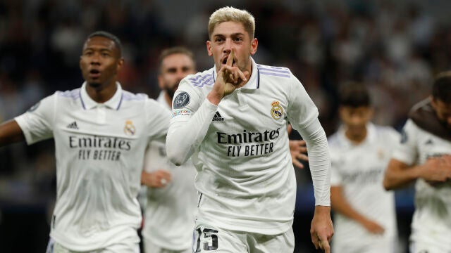 Fede Valverde celebra el primer gol en el Real Madrid-Leipzig de la Champions