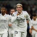 Fede Valverde celebra el primer gol en el Real Madrid-Leipzig de la Champions