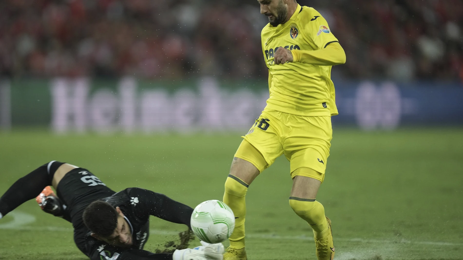Álex Baena con el Villarreal.