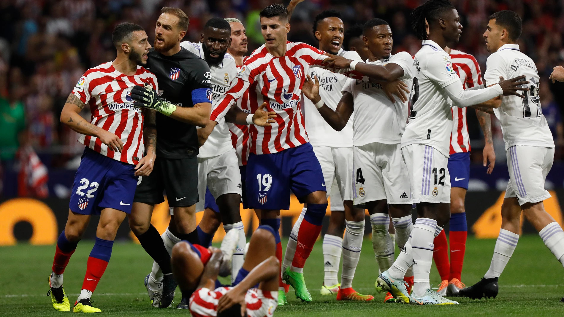 Lío en el Atlético - Real Madrid, en el que Mario Hermoso terminó expulsado