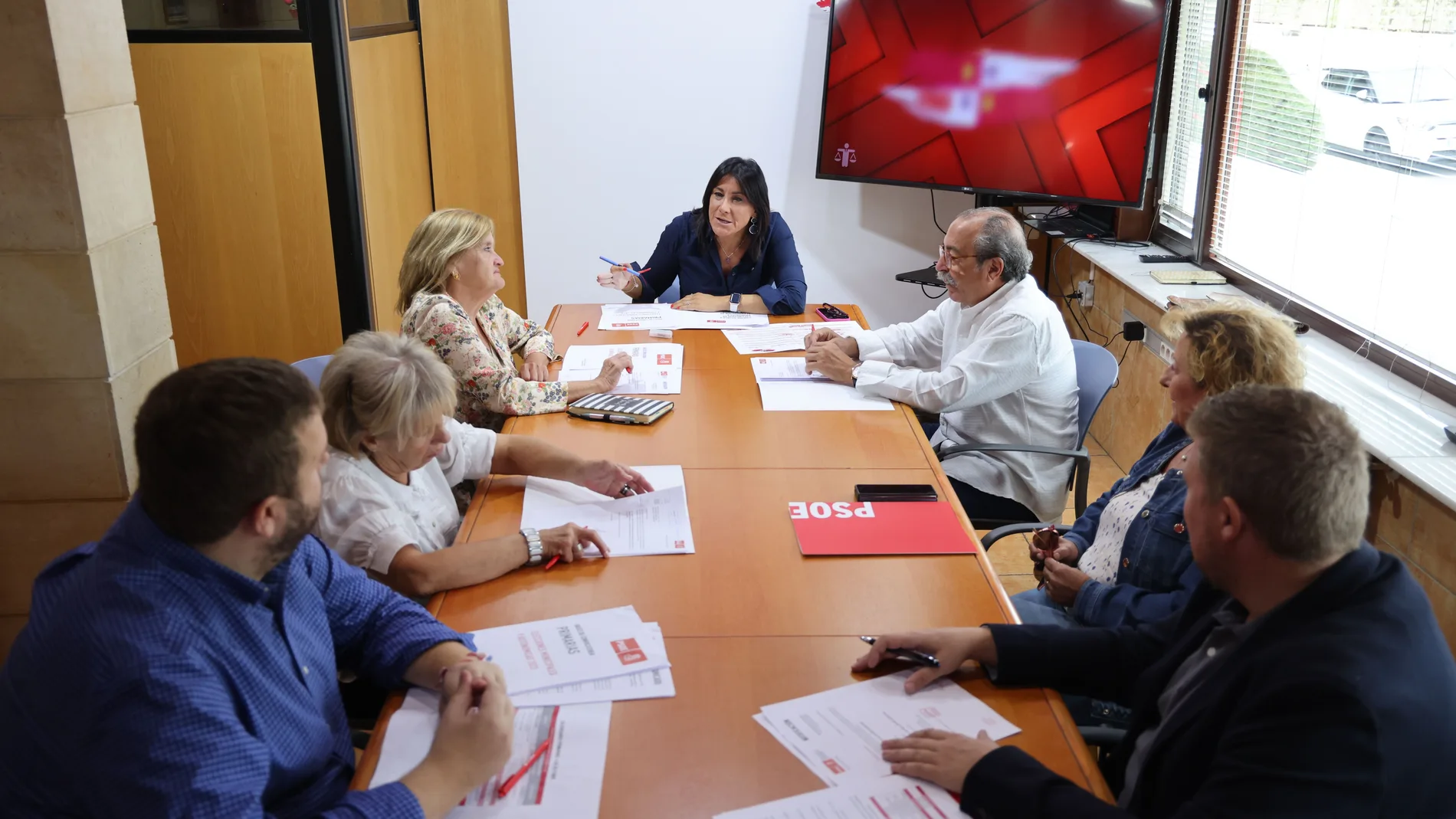 La secretaria de Organización del PSOE de Castilla y León, Ana Sánchez, se reúne con los miembros de la Comisión de Ética de la Ejecutiva socialista en la Comunidad