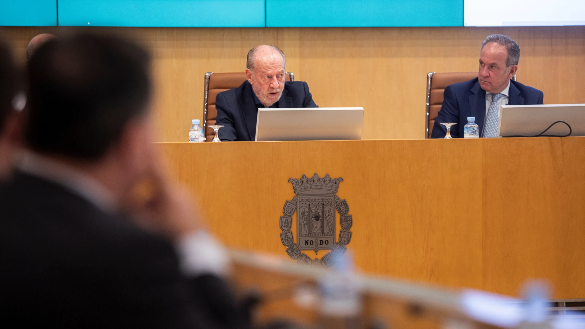 El presidente de la Diputación, Fernando Rodríguez Villalobos (c), durante la sesión extraordinaria de la Diputación Provincial de Sevilla. María José López / Europa Press