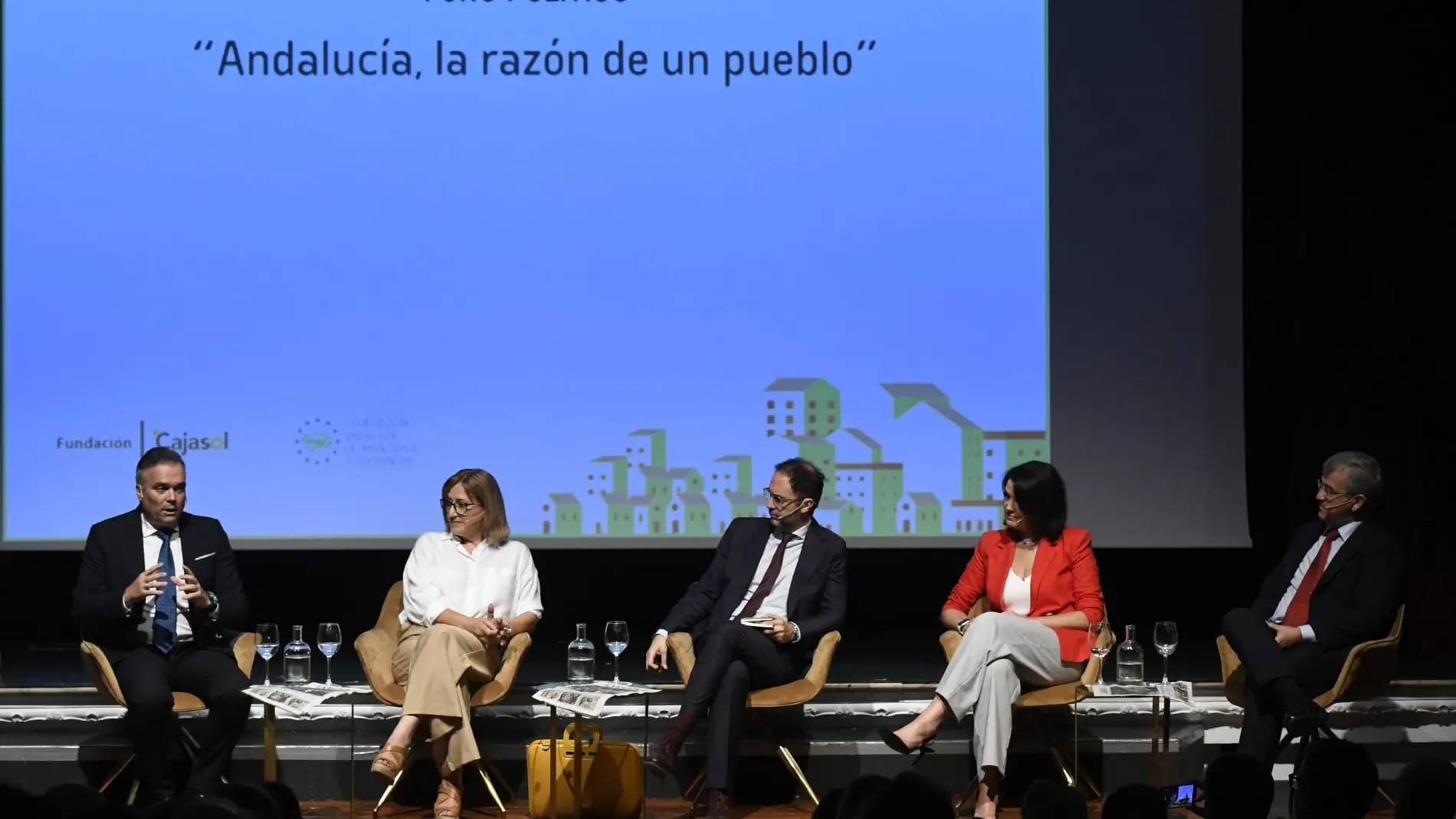 Los ponentes debaten sobre el futuro de los pueblos andaluces en el foro organizado por LA RAZÓN